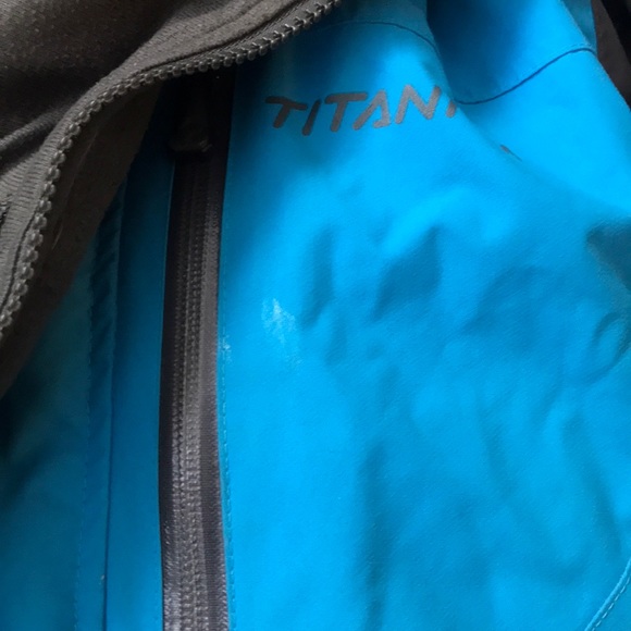 *Sold* Columbia Titanium Jacket with Fleece - Picture 6 of 8